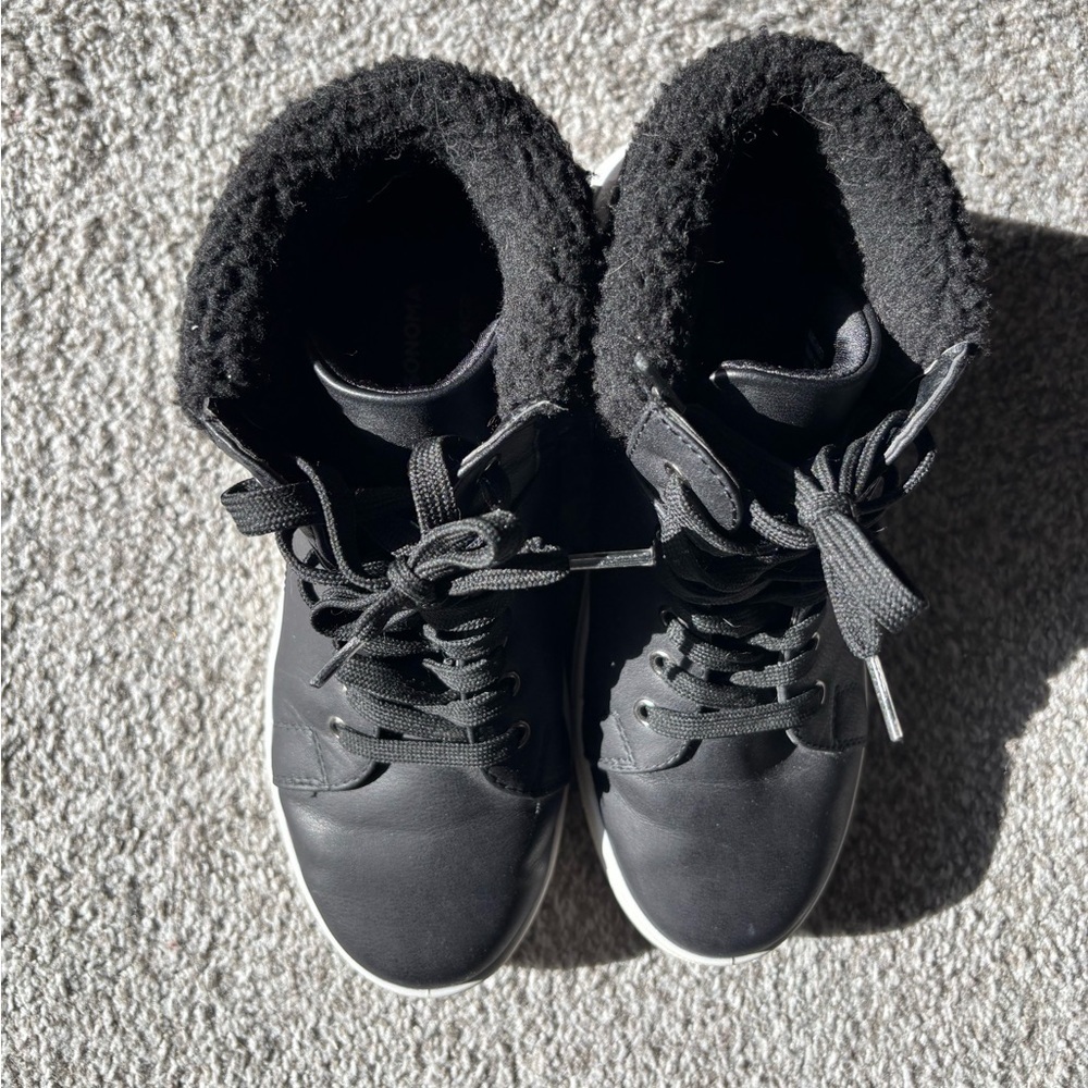 Grunge Faux Leather Black High Top Emo Sneakers with Faux Fur trim - Size 8 - Picture 4 of 9